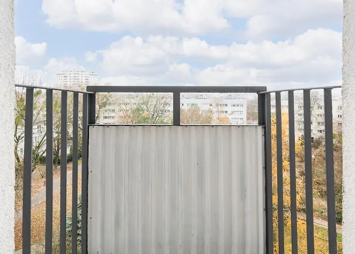 Elblaska Modern By Bookinghost * Varsó