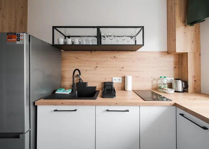 Elblaska Modern By Bookinghost * Varsó